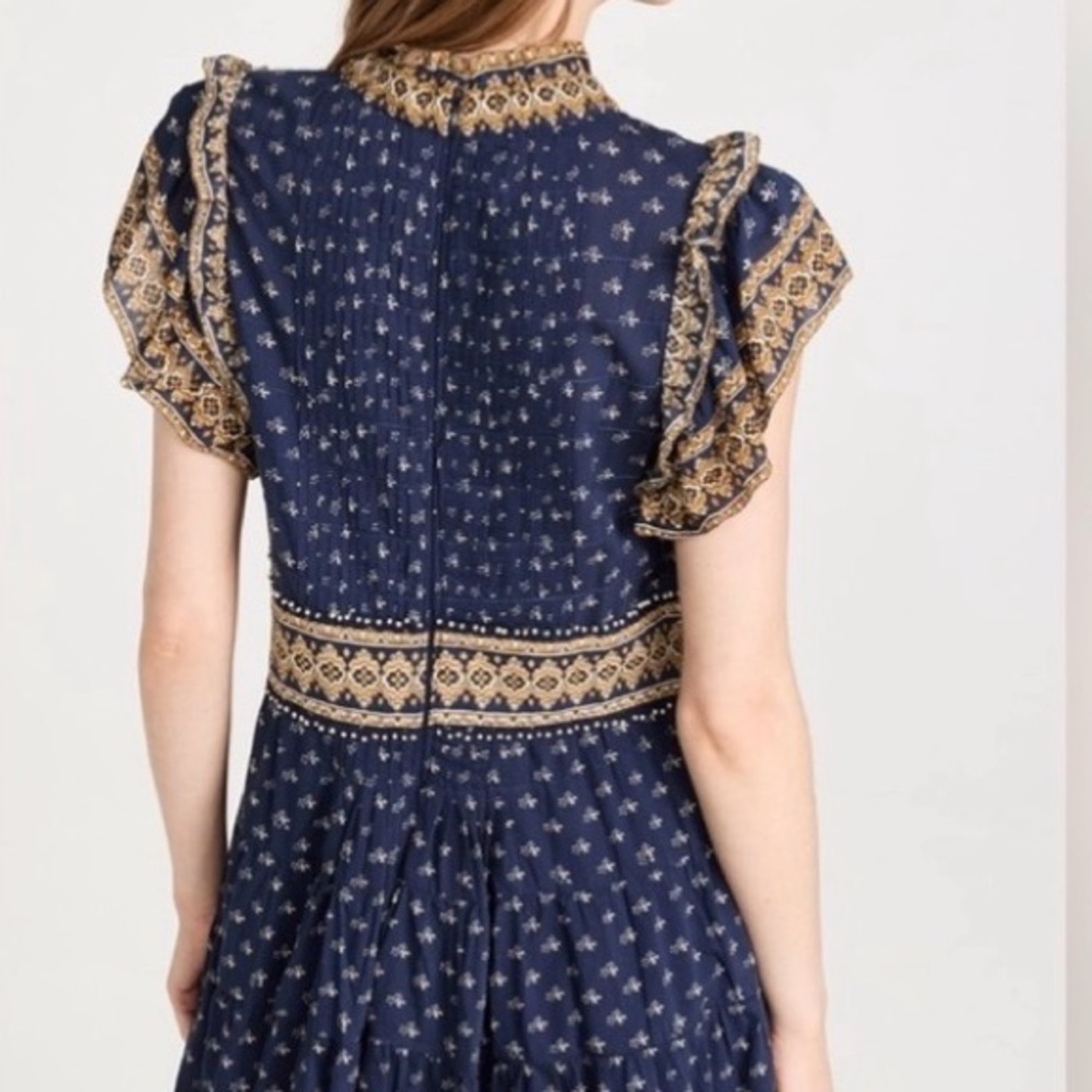 Beautiful Dress in Navy and Gold—get ready for compliments! - Picture 9 of 15
